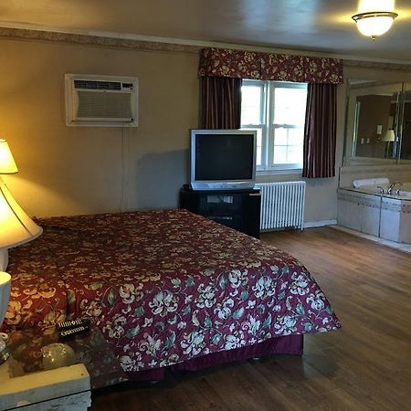Golden Circle Inn&Suites Latham Eksteriør billede